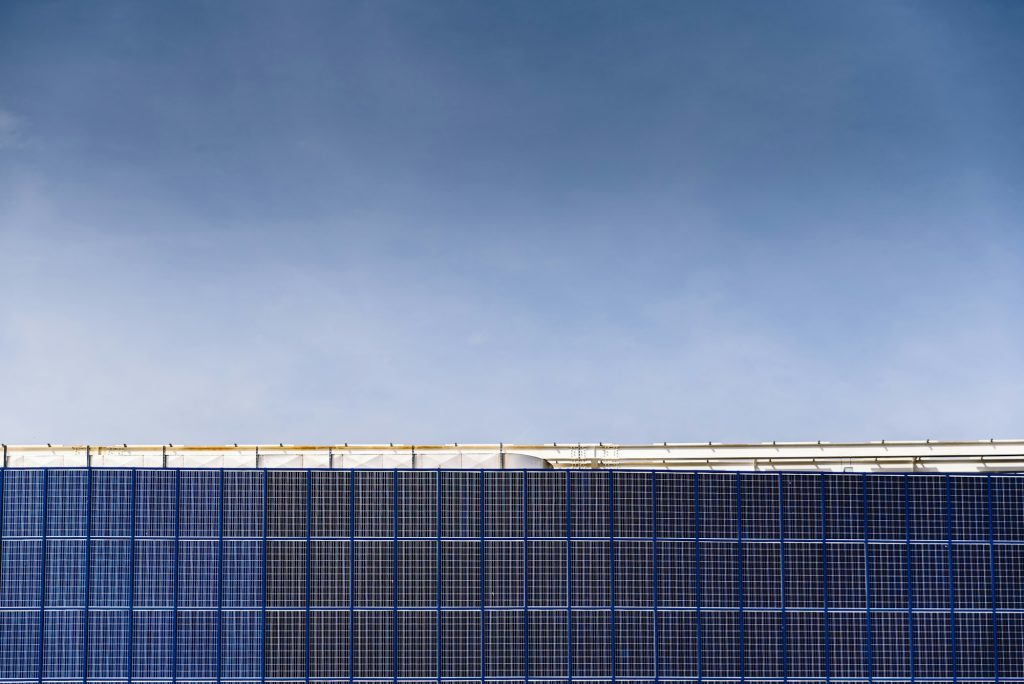 Building facade integrated with solar panels